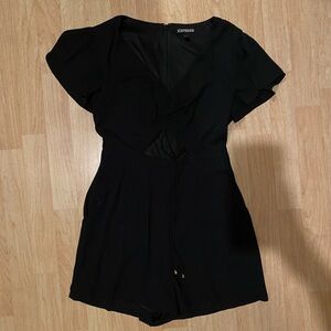 EXPRESS BLACK CHIFFON ROMPER CUT OUT RUCHED BUST ROMPER SIZE 2